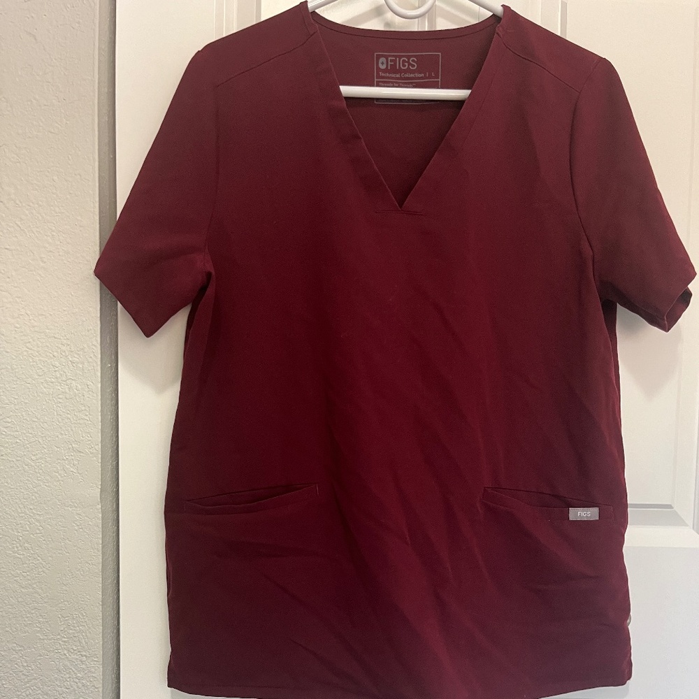 Figs - Burgundy - Size L - Casma Three-Pocket Scrub Top